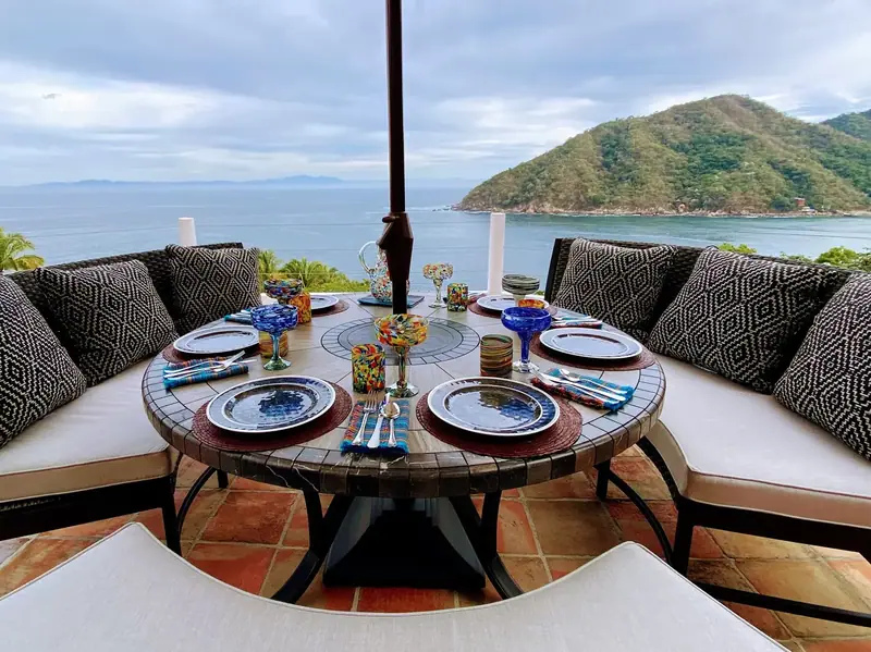 Round table on the terrace, Casa Gratitud, Yelapa